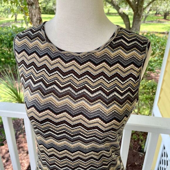 Ellie Kai Chevron Stripe Dress - Picture 3 of 6